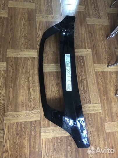 Дефлектор капота