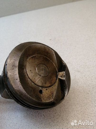 Поршень с шатуном Toyota Mark Ii GX110 1GFE