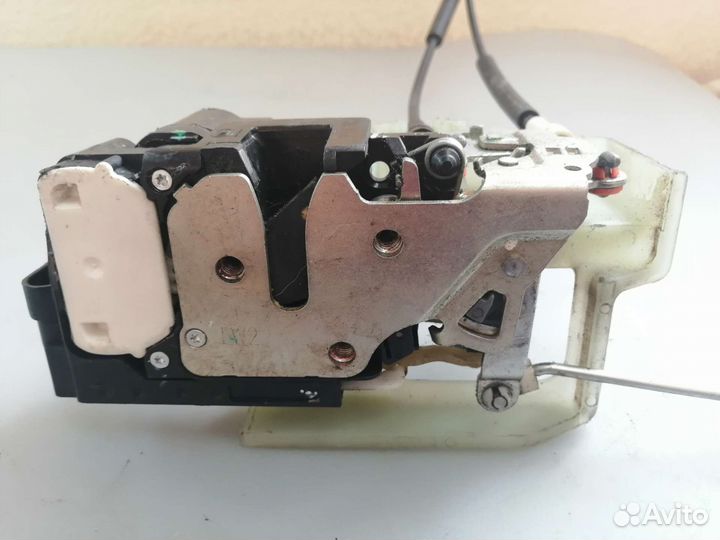 Замок передней левой двери Brilliance V5