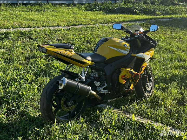 Yamaha r46