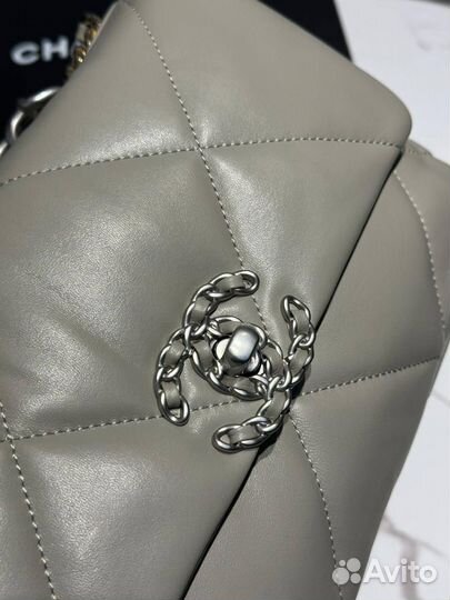 Сумочка шанель женская Chanel 19