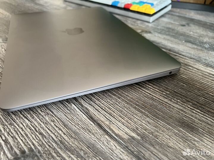 Macbook Air 13 Late 2020 M1 (256Gb)