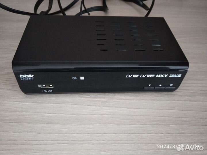 Телевизор jvc с кронштейном