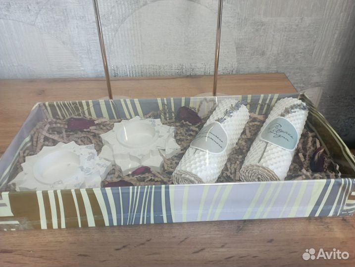 Ароматизированные свечи и подсвечники