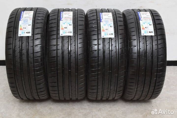 Michelin Pilot Sport 4 S 245/35 R20 и 275/30 R20