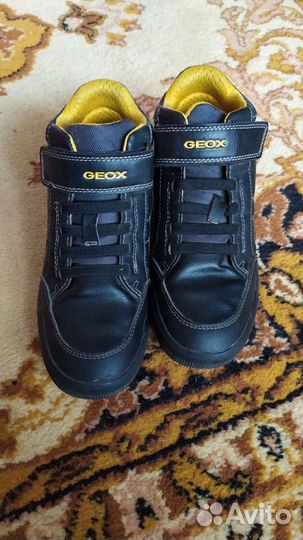 Кроссовки детские