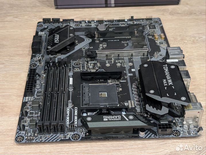 Материнская плата MSI B450 Tomahawk Max