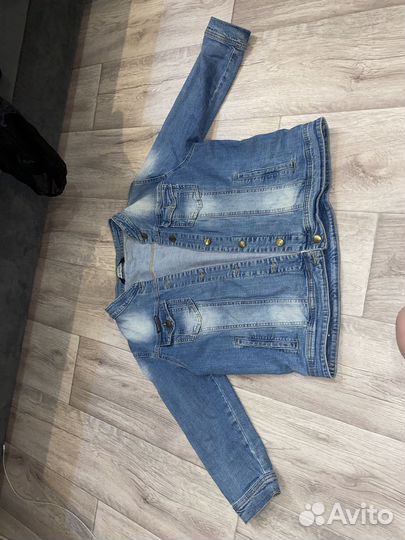 Джинсовая куртка