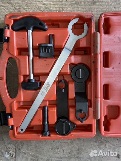 Инструмент для ремонта авто