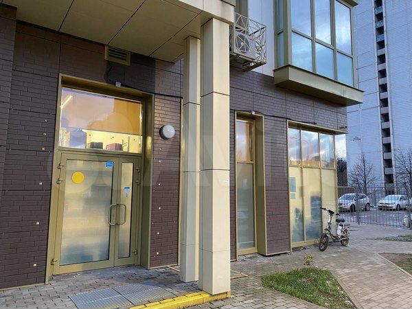 Продам торговое помещение, 185.6 м²