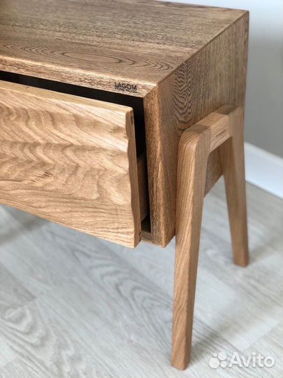 Тумба с выдвижным ящиком 