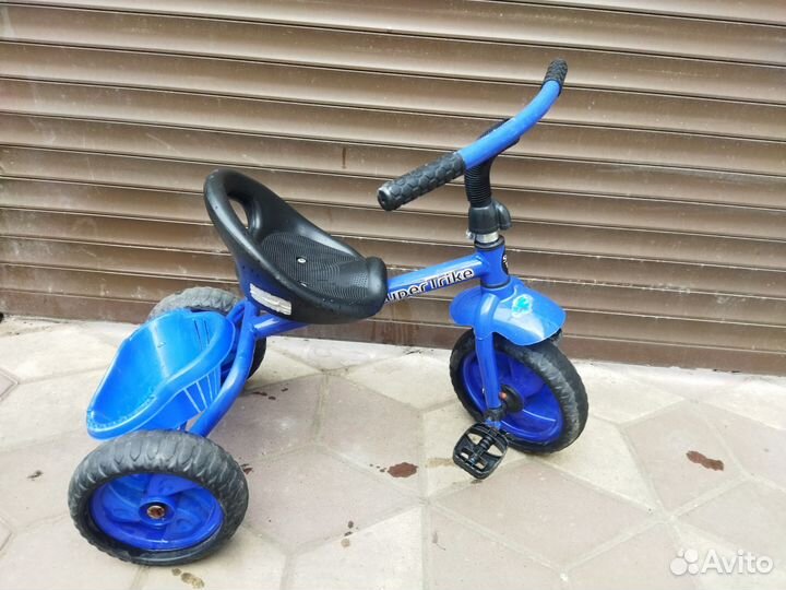 Трехколесный велосипед