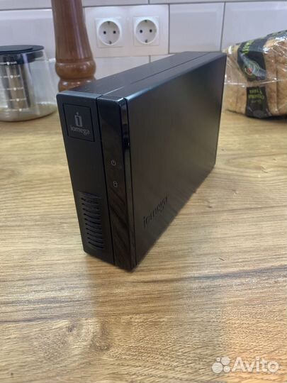 Сетевое хранилище NAS Lenovo