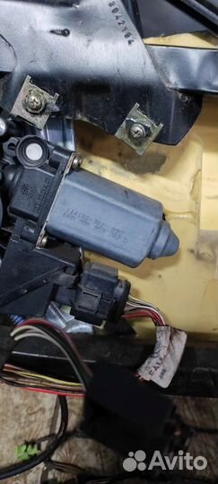 Передний правый стеклоподъемник Ауди А4 Б5