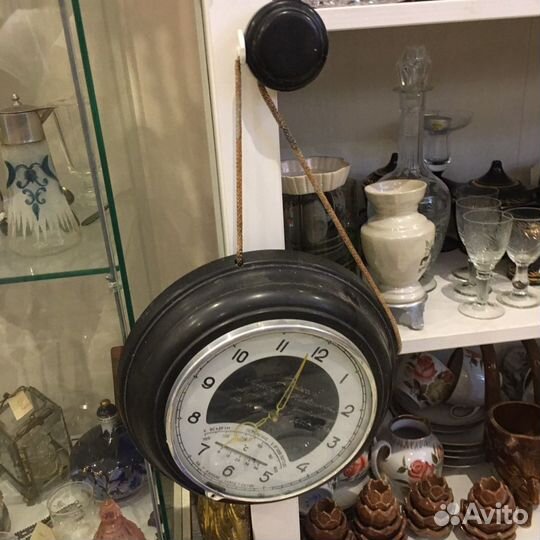 Маяк Часы и барометр