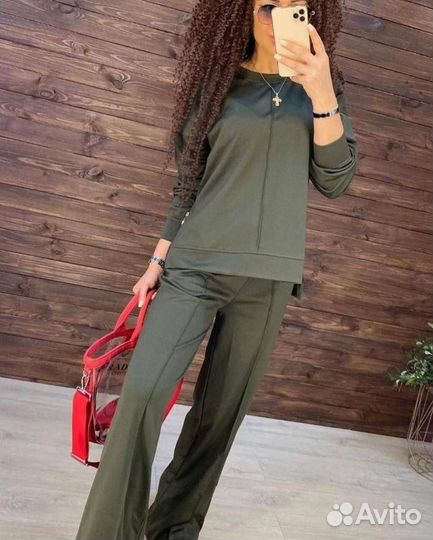 Костюм женский