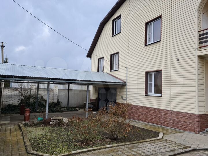 Дом 326,4 м² на участке 10,3 сот.