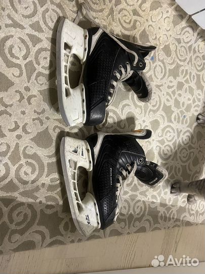 Хоккейные коньки bauer