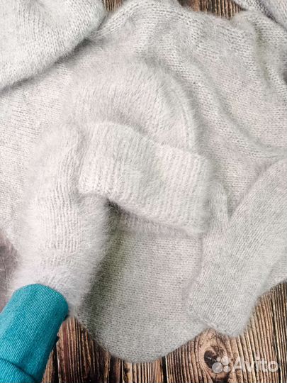 Комплект из пуха норки (шапка,бактус, варежки)