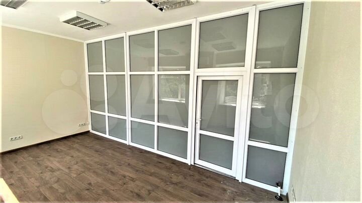 Офисное помещение с арендаторами, 214.4 м², 2 этаж