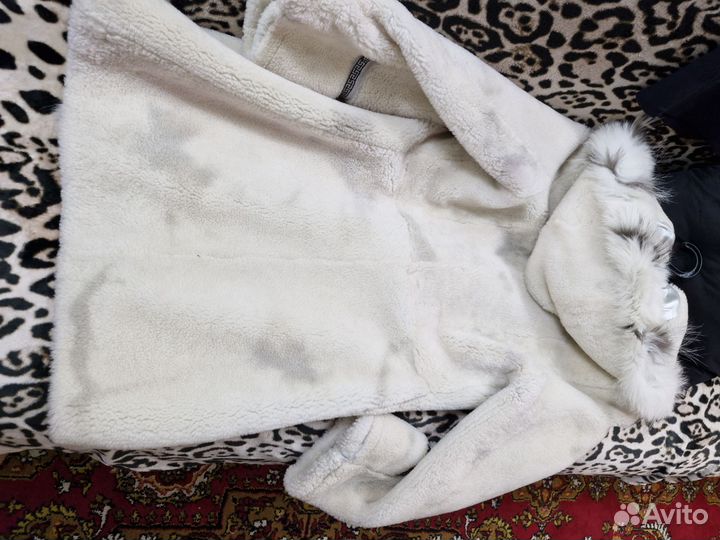 Шуба мутоновая с капюшоном