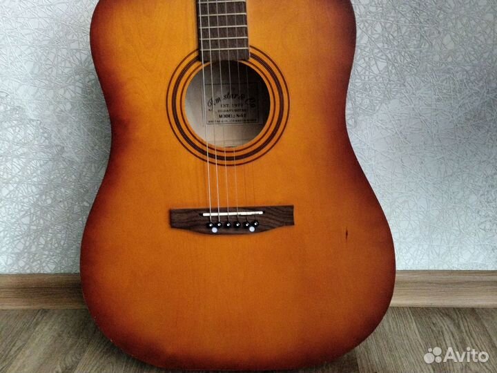 Акустическая гитара
