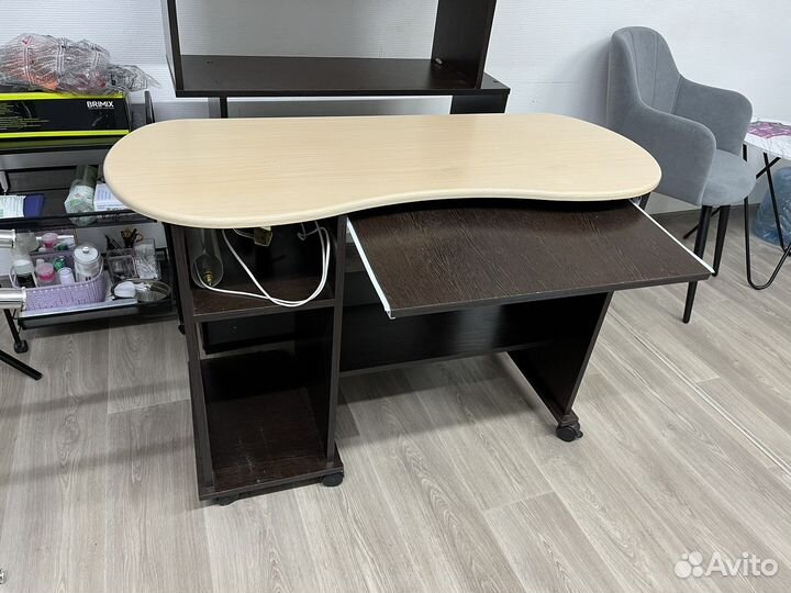 Компьютерный стол
