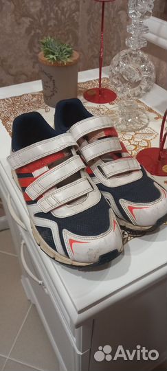 Кроссовки adidas оригинал на мальчика 37 размер