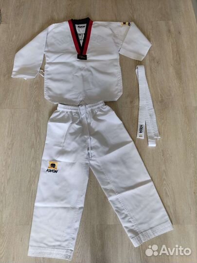 Форма для тхэквондо 130