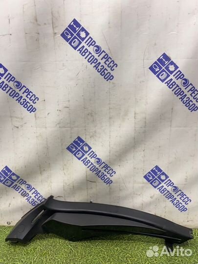 Обшивка стойки задняя левая Bmw 750I седан 4.8