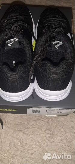 Кроссовки детские