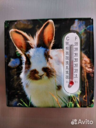 Магнит с комнатным термометром на холодильник