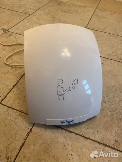 Сушилка рук g-teq