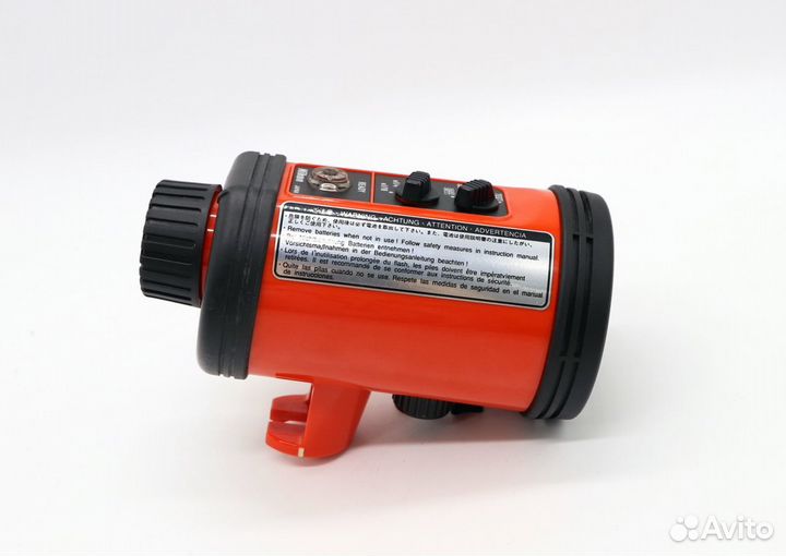 Фотовспышка Nikon Speedlight SB-105