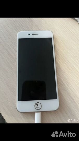 iPhone 8, 64 ГБ