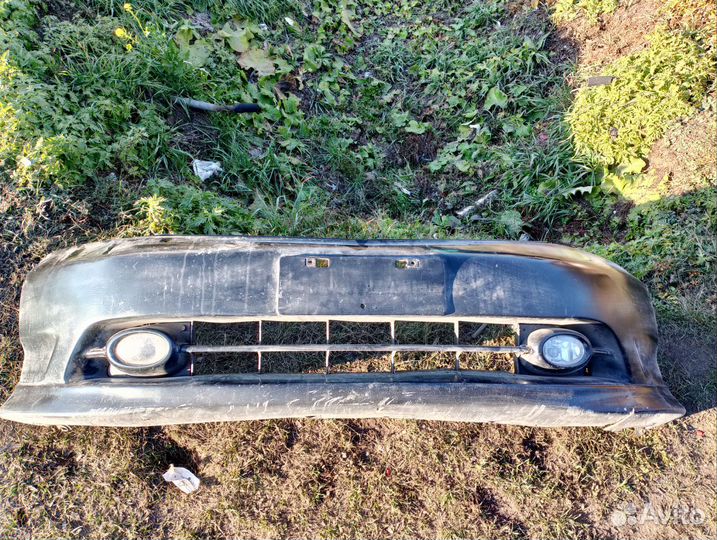 Передний бампер