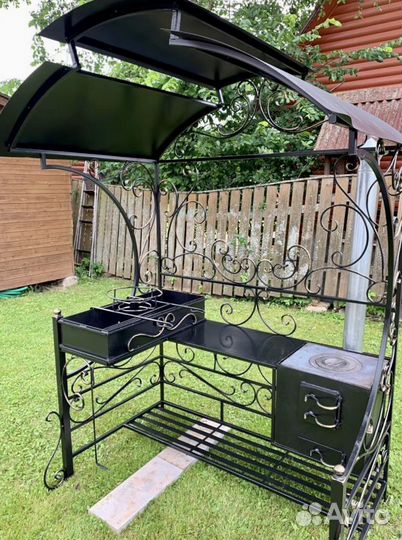 Мангал с печью под казан и крышей