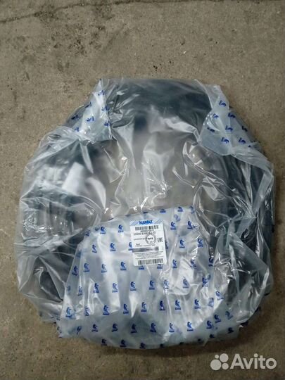 Уплотнитель лобового стекла на камаз