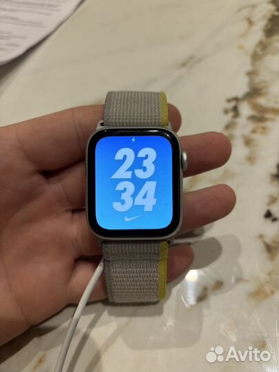 Часы Apple Watch Series SE 2023 44mm
