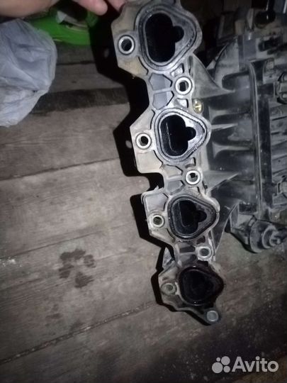 Впускной коллектор