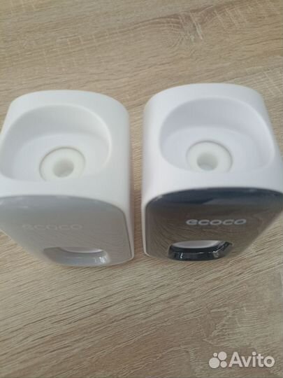 Автоматический диспенсер для зубной пасты ecoco