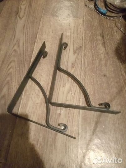 Кронштейн для полок