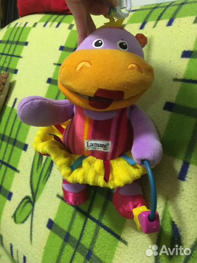 Игрушка бегемот на кроватку/коляску