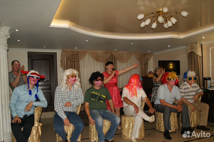 Ведущая и DJ