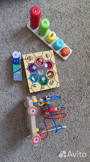 Развивающие игрушки для малышей пакетом