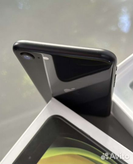 iPhone SE (2020), 256 ГБ