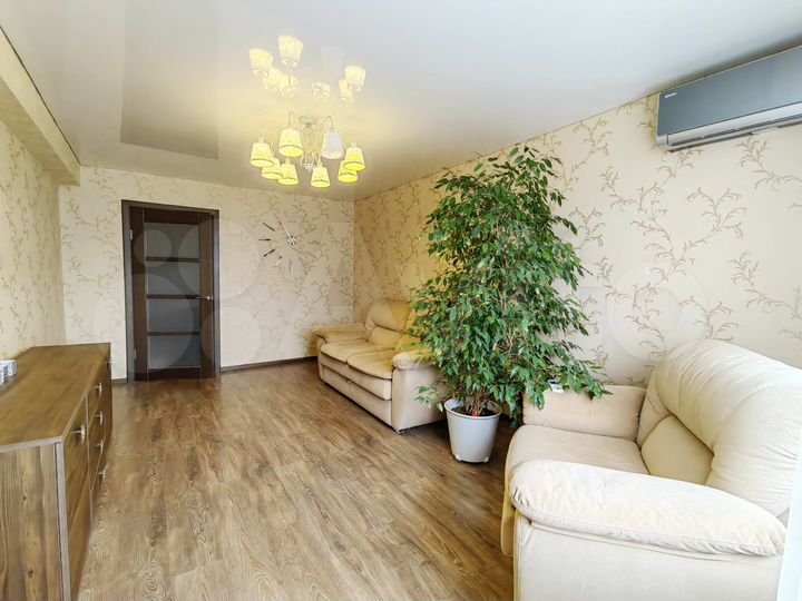 2-к. квартира, 58 м², 8/14 эт.