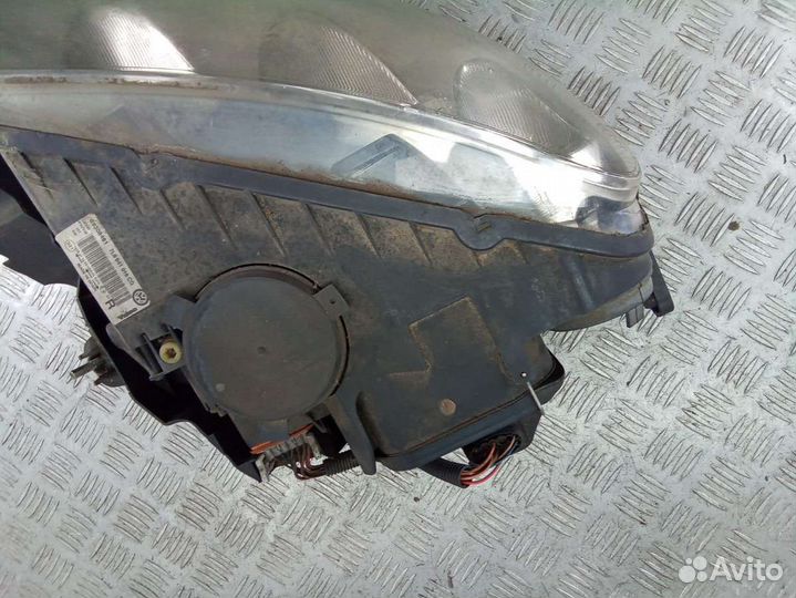 Фара передняя правая 7L6941016CG Volkswagen Touareg 1 2.5 Дизель