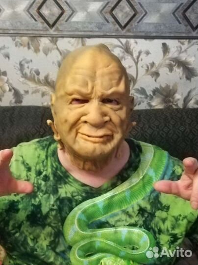 Прикольные страшные маски, кружка сувенирная