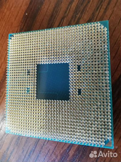 Процессор AMD Ryzen 5 3400 G